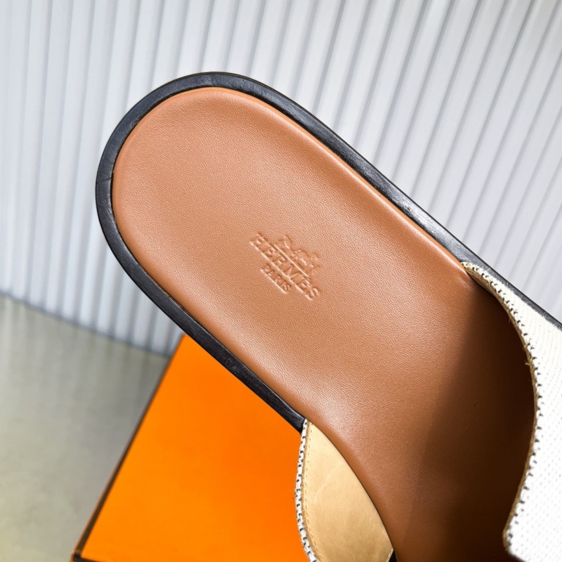 H**me5 slippers